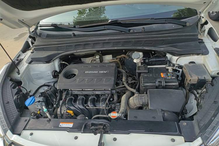 Used Hyundai ix25 2017 1.6L Automatic Smart Version Engine Bay