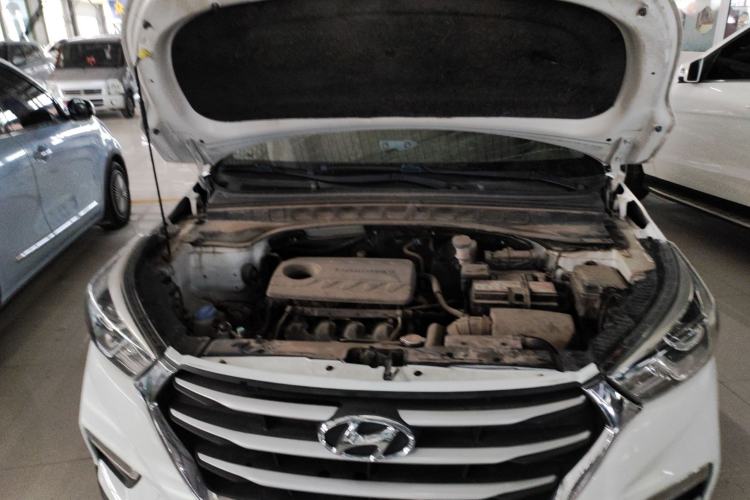 Used Hyundai ix25 2017 1.6L Automatic Smart Version Engine Bay