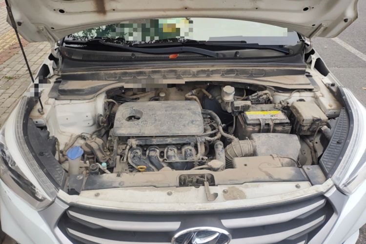 Used Hyundai ix25 2017 1.6L Manual Fashion Model Engine Bay