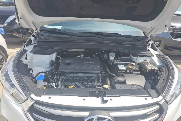 Used Hyundai ix25 2017 1.6L Automatic Smart Version Engine Bay