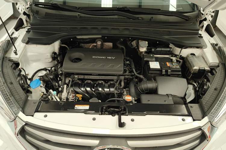 Used Hyundai ix25 2017 1.6L Automatic Smart Version Engine Bay