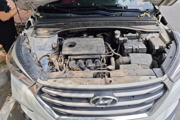 Used Hyundai ix25 2017 1.6L Automatic Smart Version Engine Bay