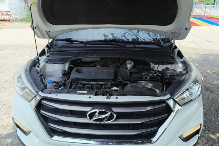 Used Hyundai ix25 2017 1.6L Automatic Smart Version Engine Bay