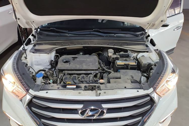 Used Hyundai ix25 2017 1.6L Automatic Smart Version Engine Bay