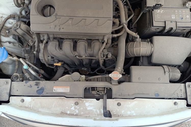 Used Hyundai ix25 2017 1.6L Manual Fashion Model Engine Bay