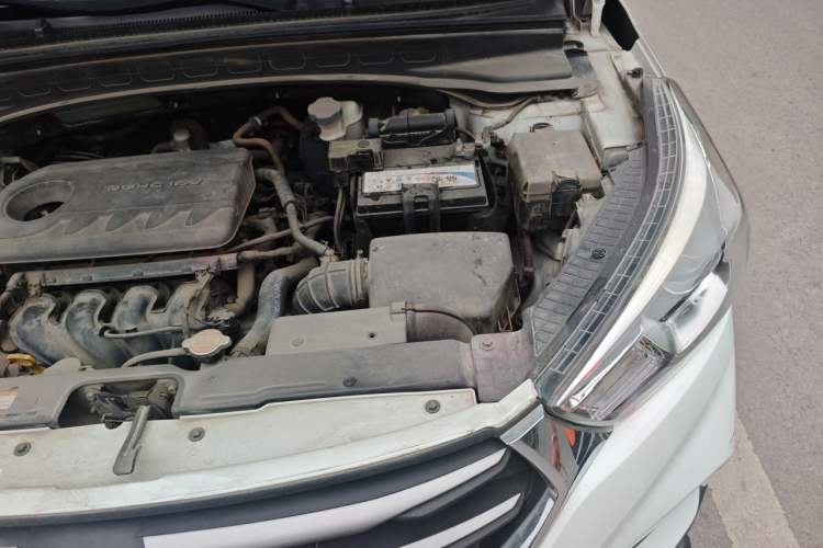 Used Hyundai ix25 2017 1.6L Automatic Smart Version Engine Bay Left