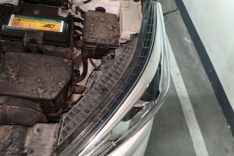 Used Hyundai ix25 2017 1.6L Automatic Smart Version Engine Bay Left