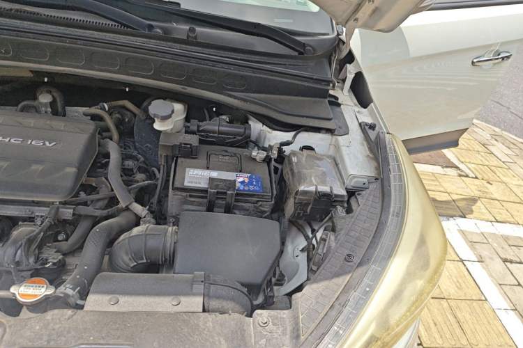 Used Hyundai ix25 2017 1.6L Automatic Smart Version Engine Bay Left