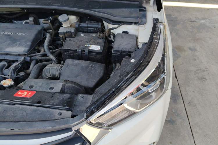 Used Hyundai ix25 2017 1.6L Automatic Smart Version Engine Bay Left