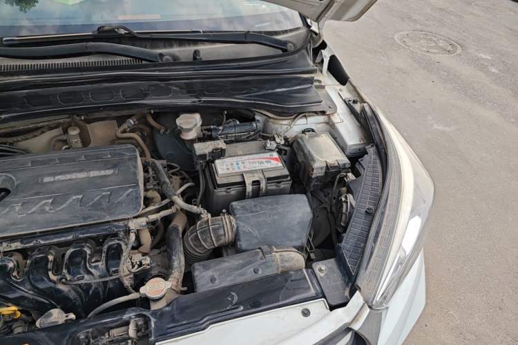 Used Hyundai ix25 2017 1.6L Automatic Smart Version Engine Bay Left