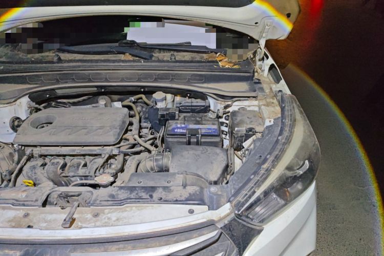 Used Hyundai ix25 2017 1.6L Automatic Smart Version Engine Bay Left
