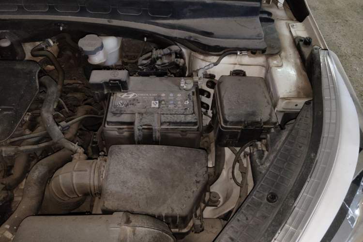 Used Hyundai ix25 2017 1.6L Manual Fashion Model Engine Bay Left