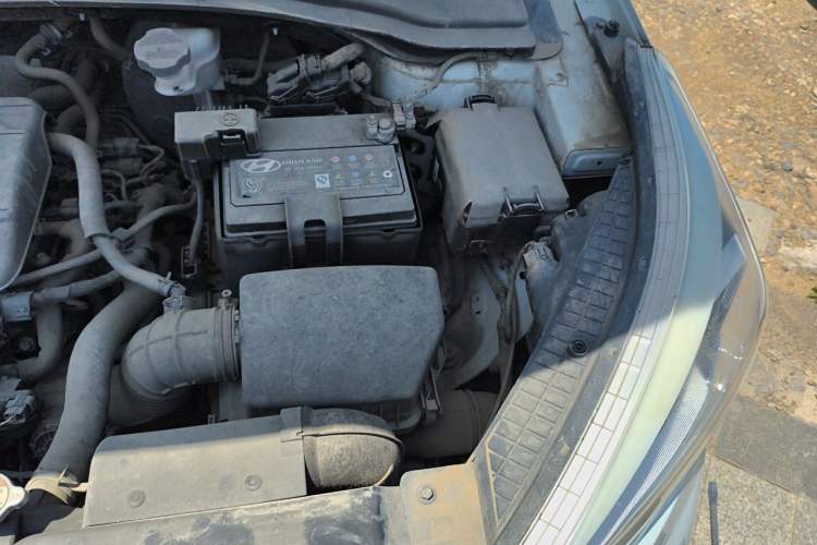Used Hyundai ix25 2017 1.6L Manual Fashion Model Engine Bay Left