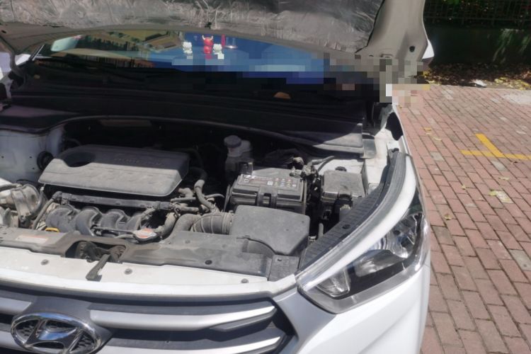 Used Hyundai ix25 2017 1.6L Manual Fashion Model Engine Bay Left