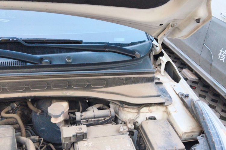 Used Hyundai ix25 2017 1.6L Automatic Smart Version Engine Bay Left