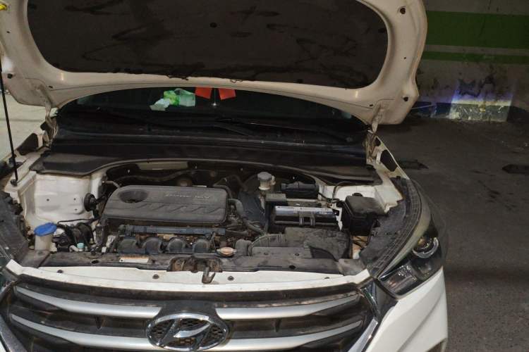 Used Hyundai ix25 2017 1.6L Automatic Smart Version Engine Bay Left