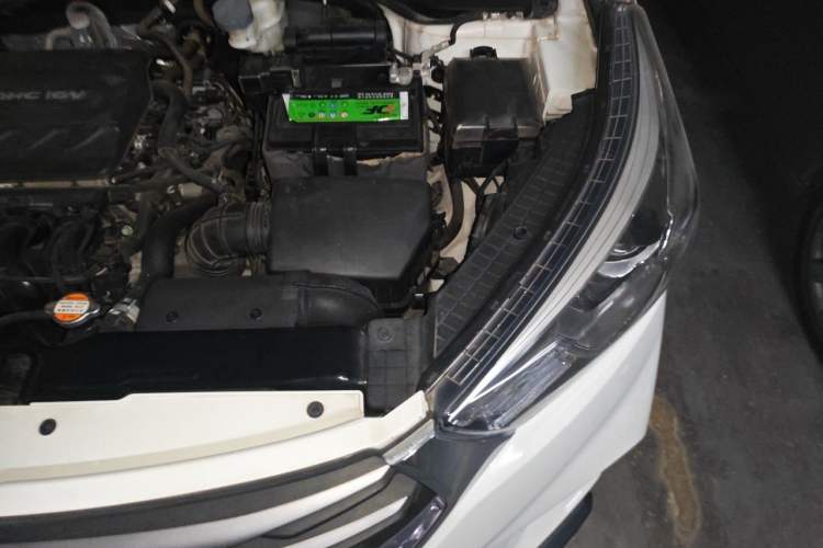 Used Hyundai ix25 2017 1.6L Automatic Smart Version Engine Bay Left