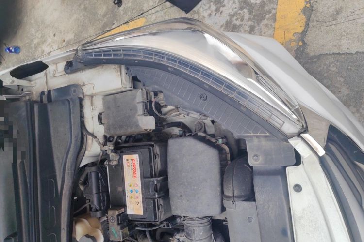 Used Hyundai ix25 2017 1.6L Automatic Smart Version Engine Bay Left