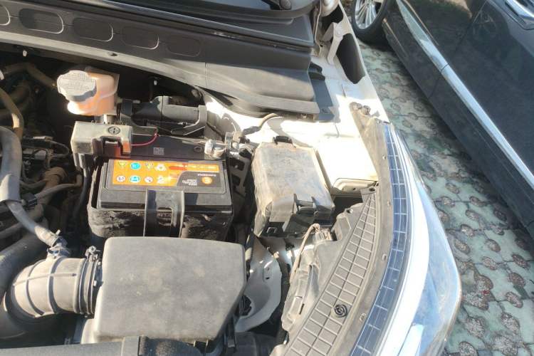 Used Hyundai ix25 2017 1.6L Automatic Smart Version Engine Bay Left