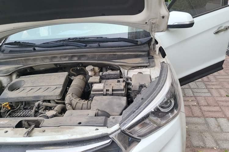 Used Hyundai ix25 2017 1.4T Automatic Smart Version Engine Bay Left