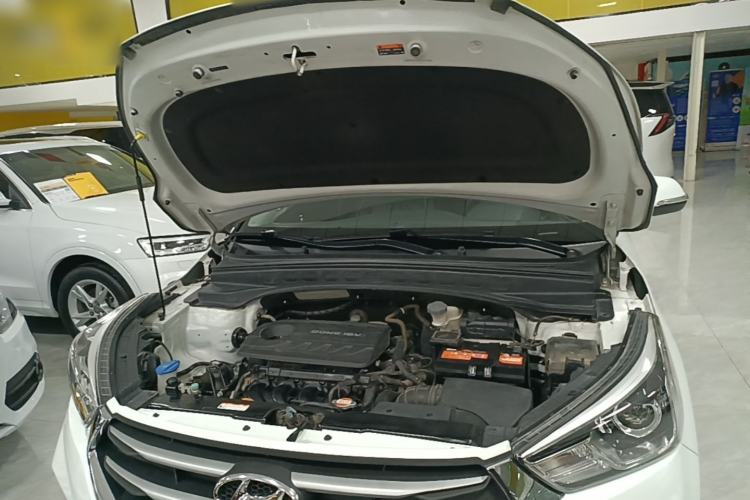 Used Hyundai ix25 2017 1.6L Automatic Smart Version Engine Bay