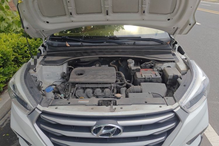 Used Hyundai ix25 2017 1.6L Manual Fashion Model Engine Bay