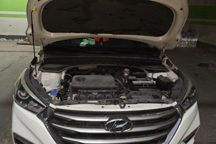 Used Hyundai ix25 2017 1.6L Automatic Smart Version Engine Bay