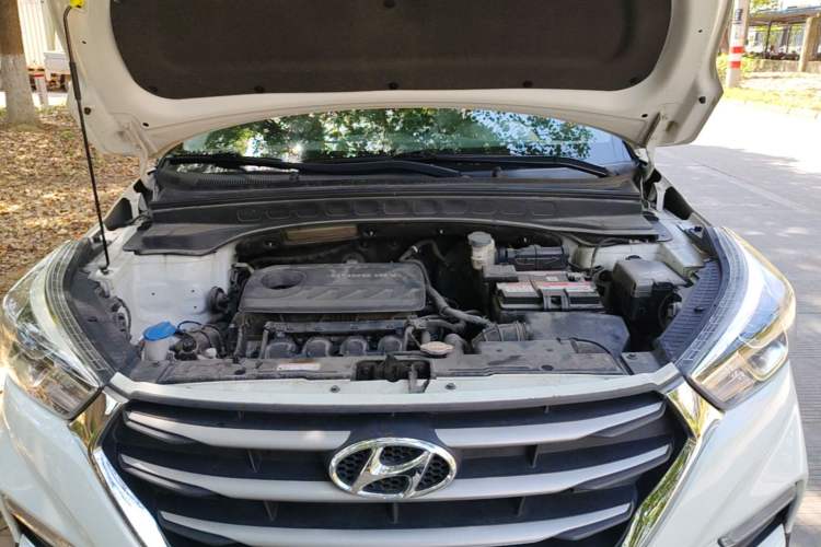 Used Hyundai ix25 2017 1.6L Automatic Smart Version Engine Bay
