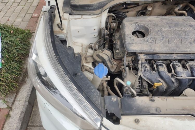 Used Hyundai ix25 2017 1.6L Manual Fashion Model Engine Bay Right