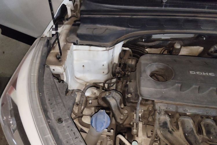 Used Hyundai ix25 2017 1.6L Manual Fashion Model Engine Bay Right