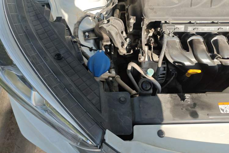 Used Hyundai ix25 2017 1.6L Automatic Smart Version Engine Bay Right