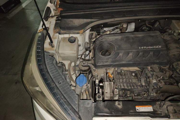 Used Hyundai ix25 2017 1.4T Automatic Smart Version Engine Bay Right