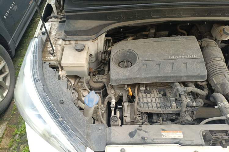 Used Hyundai ix25 2017 1.4T Automatic Smart Version Engine Bay Right