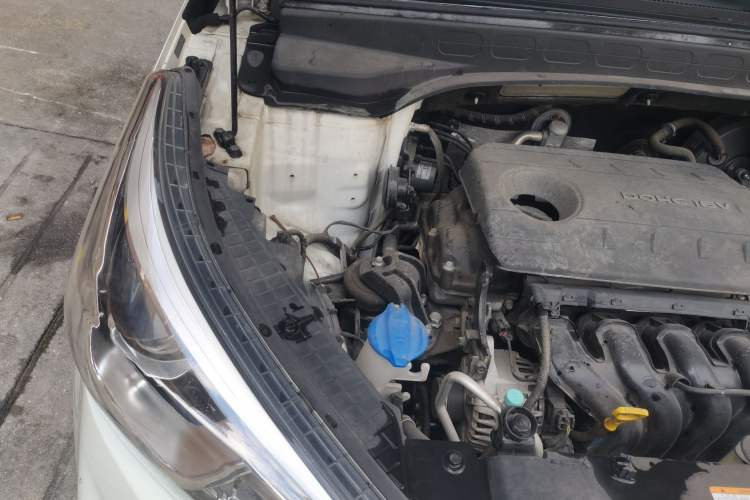Used Hyundai ix25 2017 1.6L Automatic Smart Version Engine Bay Right