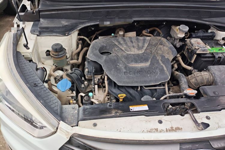 Used Hyundai ix25 2017 1.6L Manual Fashion Model Engine Bay Right