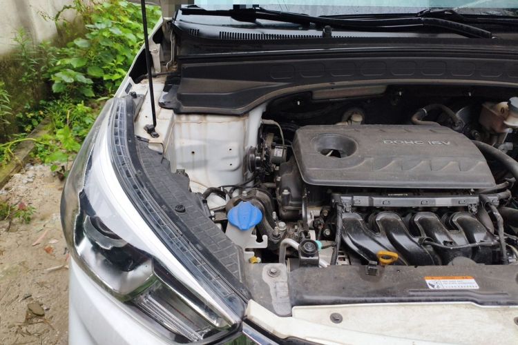 Used Hyundai ix25 2017 1.6L Automatic Smart Version Engine Bay Right
