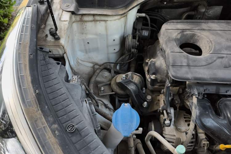 Used Hyundai ix25 2017 1.6L Automatic Smart Version Engine Bay Right