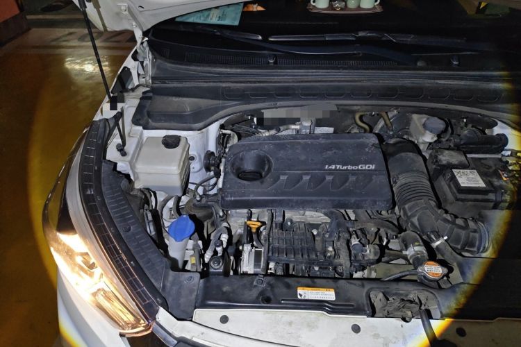 Used Hyundai ix25 2017 1.4T Automatic Smart Version Engine Bay Right