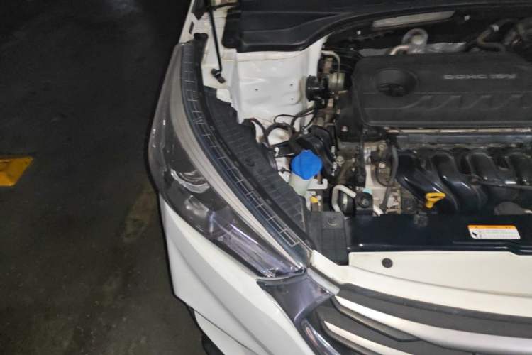 Used Hyundai ix25 2017 1.6L Automatic Smart Version Engine Bay Right