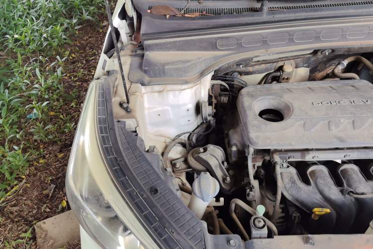 Used Hyundai ix25 2017 1.6L Automatic Smart Version Engine Bay Right