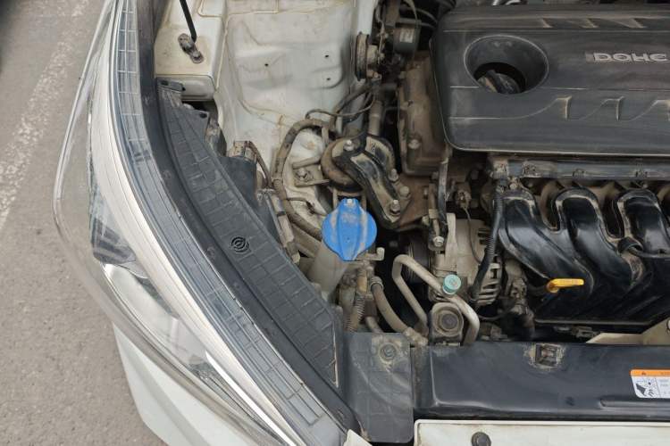 Used Hyundai ix25 2017 1.6L Automatic Smart Version Engine Bay Right