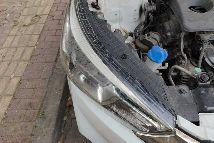 Used Hyundai ix25 2017 1.6L Automatic Smart Version Engine Bay Right