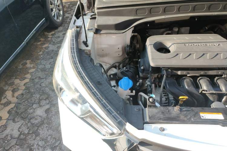 Used Hyundai ix25 2017 1.6L Automatic Smart Version Engine Bay Right