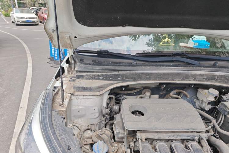 Used Hyundai ix25 2017 1.6L Automatic Smart Version Engine Bay Right