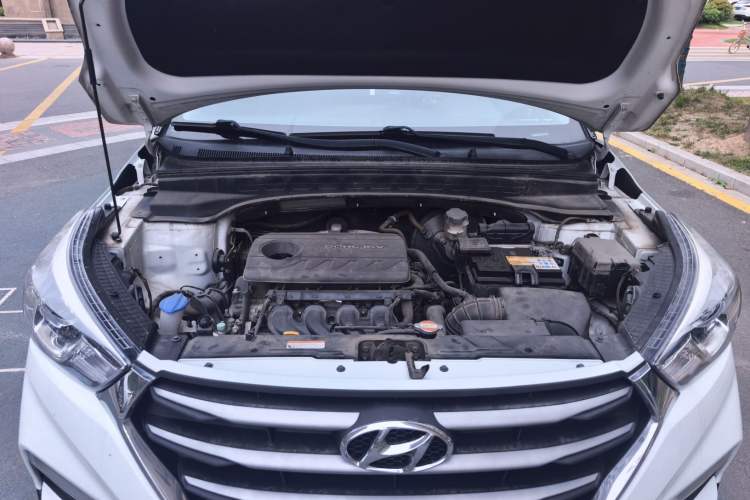 Used Hyundai ix25 2017 1.6L Automatic Smart Version Engine Bay