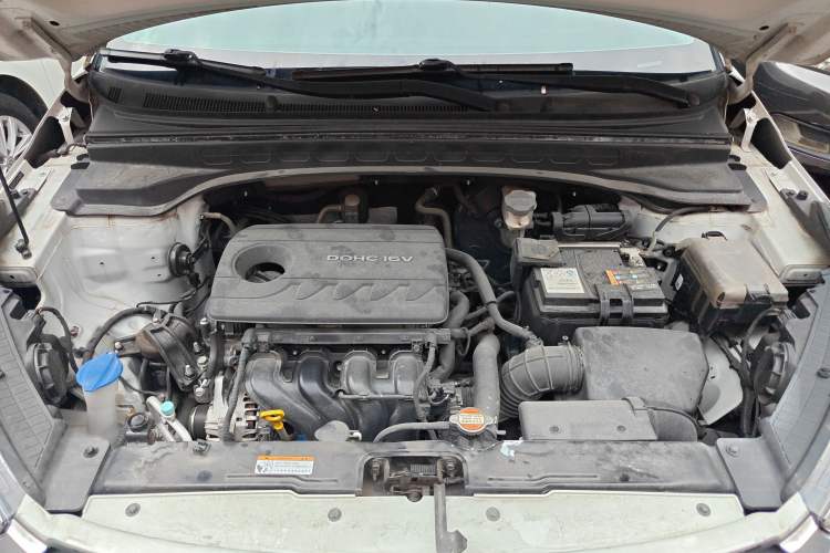 Used Hyundai ix25 2017 1.6L Automatic Smart Version Engine Bay