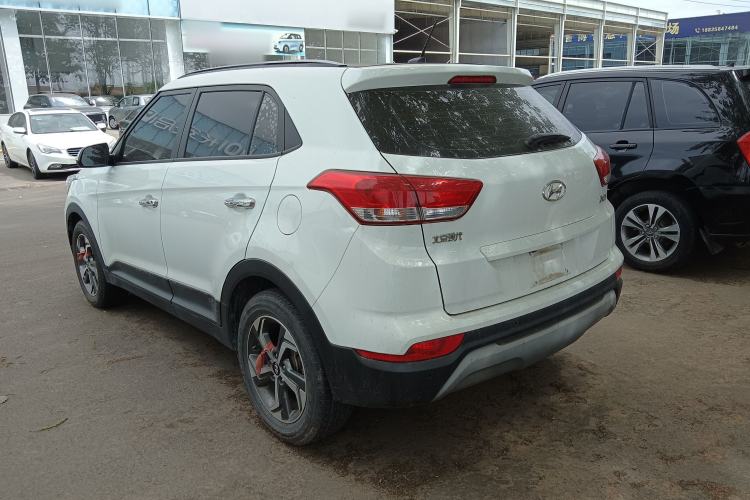 Used Hyundai ix25 2017 1.6L Automatic Smart Version Exterior 2
