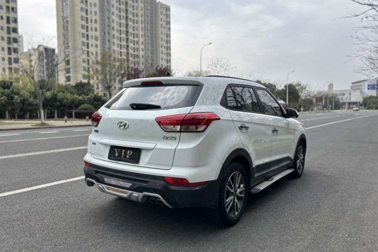 Used Hyundai ix25 2017 1.4T Automatic Smart Version Exterior 2