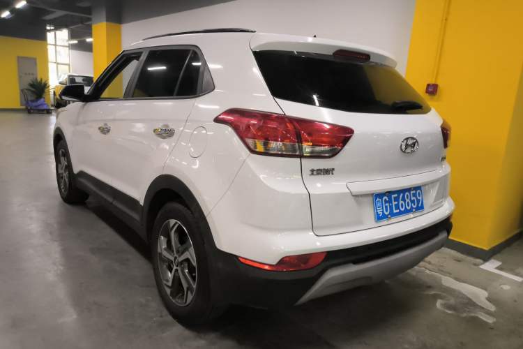 Used Hyundai ix25 2017 1.6L Automatic Smart Version Exterior 2