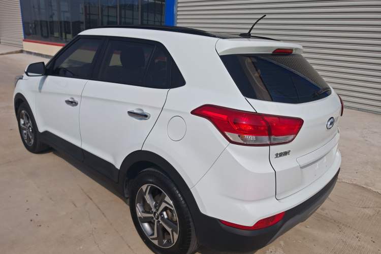 Used Hyundai ix25 2017 1.6L Automatic Smart Version Exterior 2
